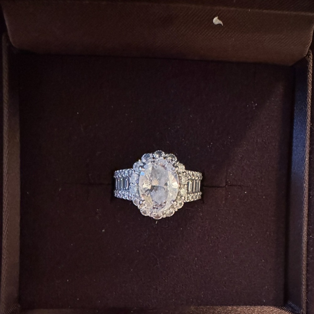 Elegant Silver Women's Ring